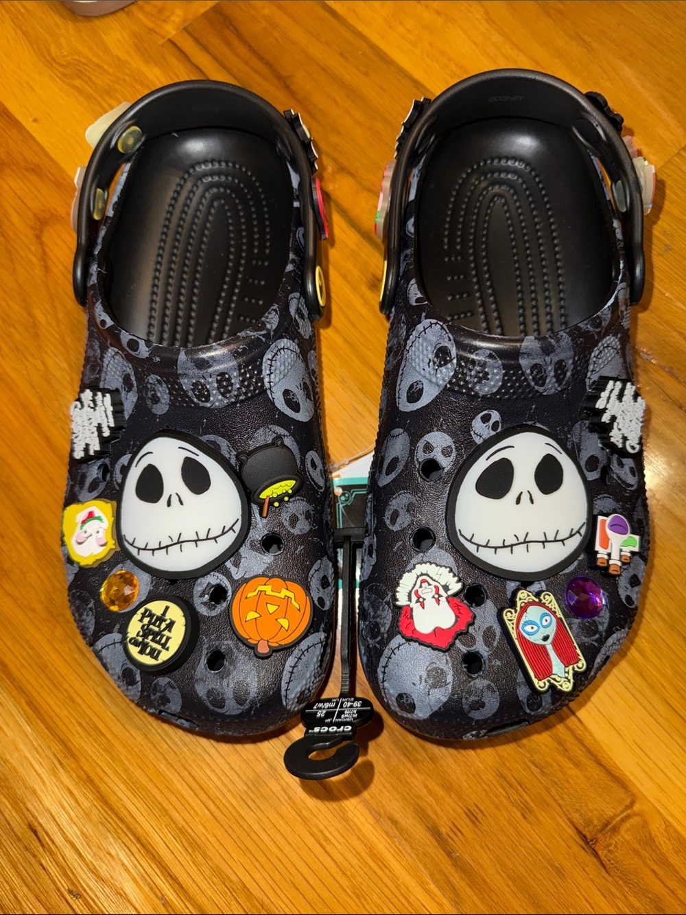 CROCS Jack Skellington Clogs with Charms - Picture 2 of 11